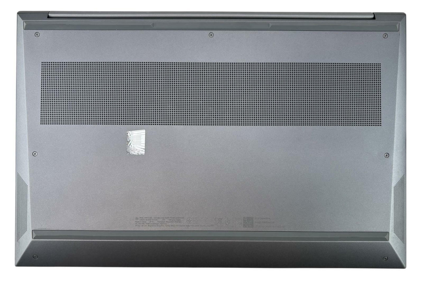 HP ZBook Studio G8 15.6" 8-Core i7-11850H 1TB SSD 32GB RAM Quadro T1200 Win11