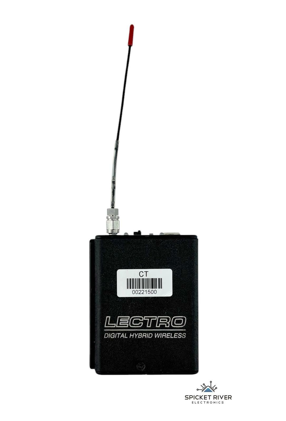 Lectrosonics UM400 Block 22 (Red) 563.2-588.7 MHz Belt Pack UHF Transmitter
