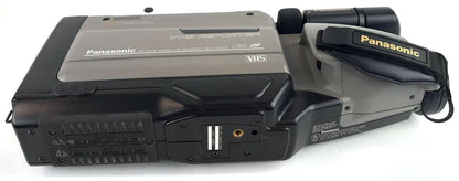 Panasonic AG-188-P VHS Reporter Movie Camcorder w/ Case,  2x Batteries, Light