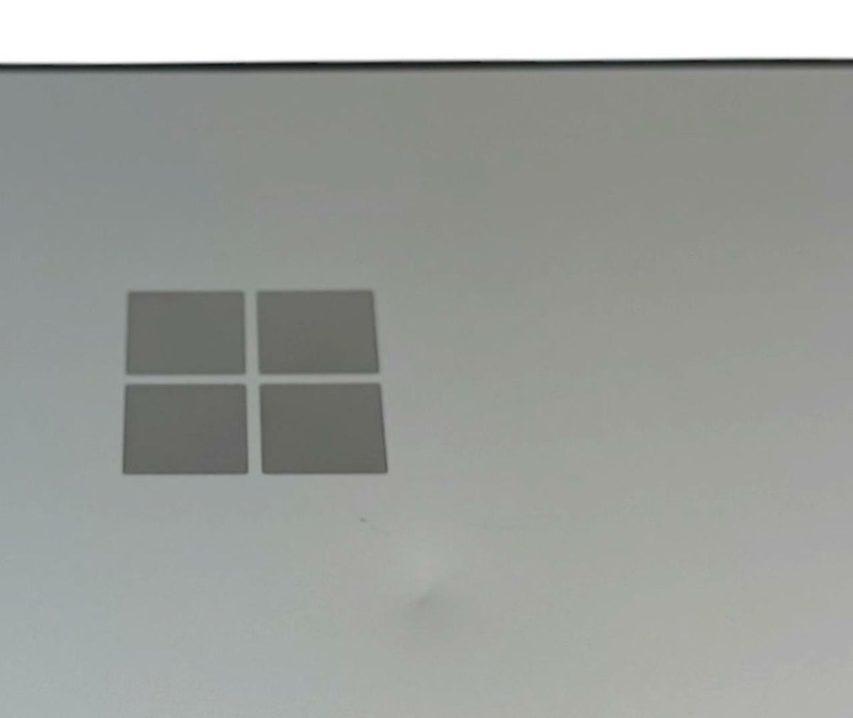 Microsoft Surface Pro 9 10-Core i7-1265U 255GB SSD 16GB RAM Win11 - READ #241539