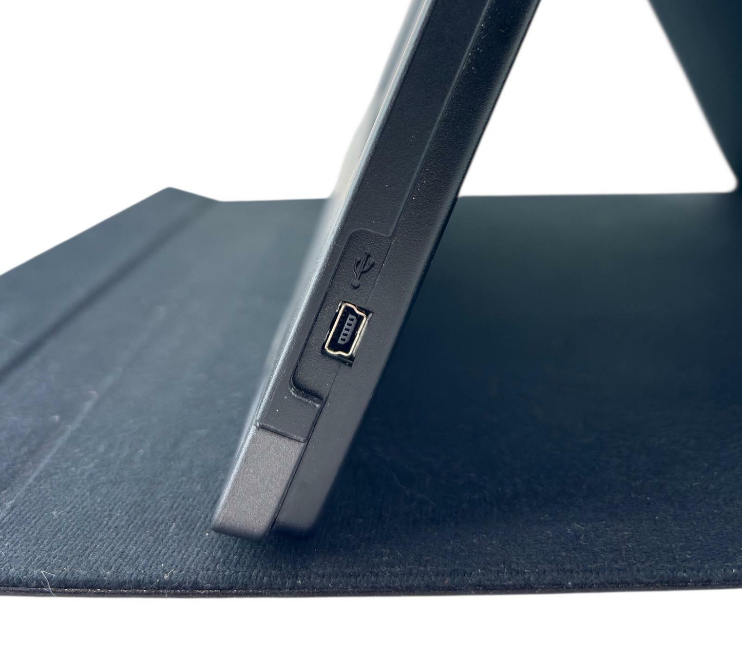 HP EliteDisplay U160 15.6" (1366 x 768) Portable LED Display