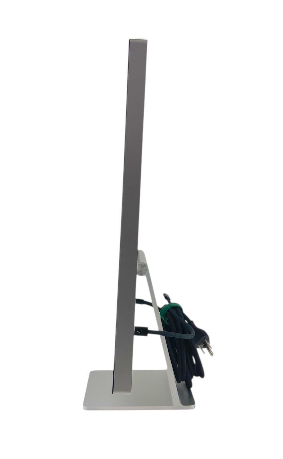 Apple Studio Display A2525 27" 5K Retina (5120x2880) Standard Glass Display