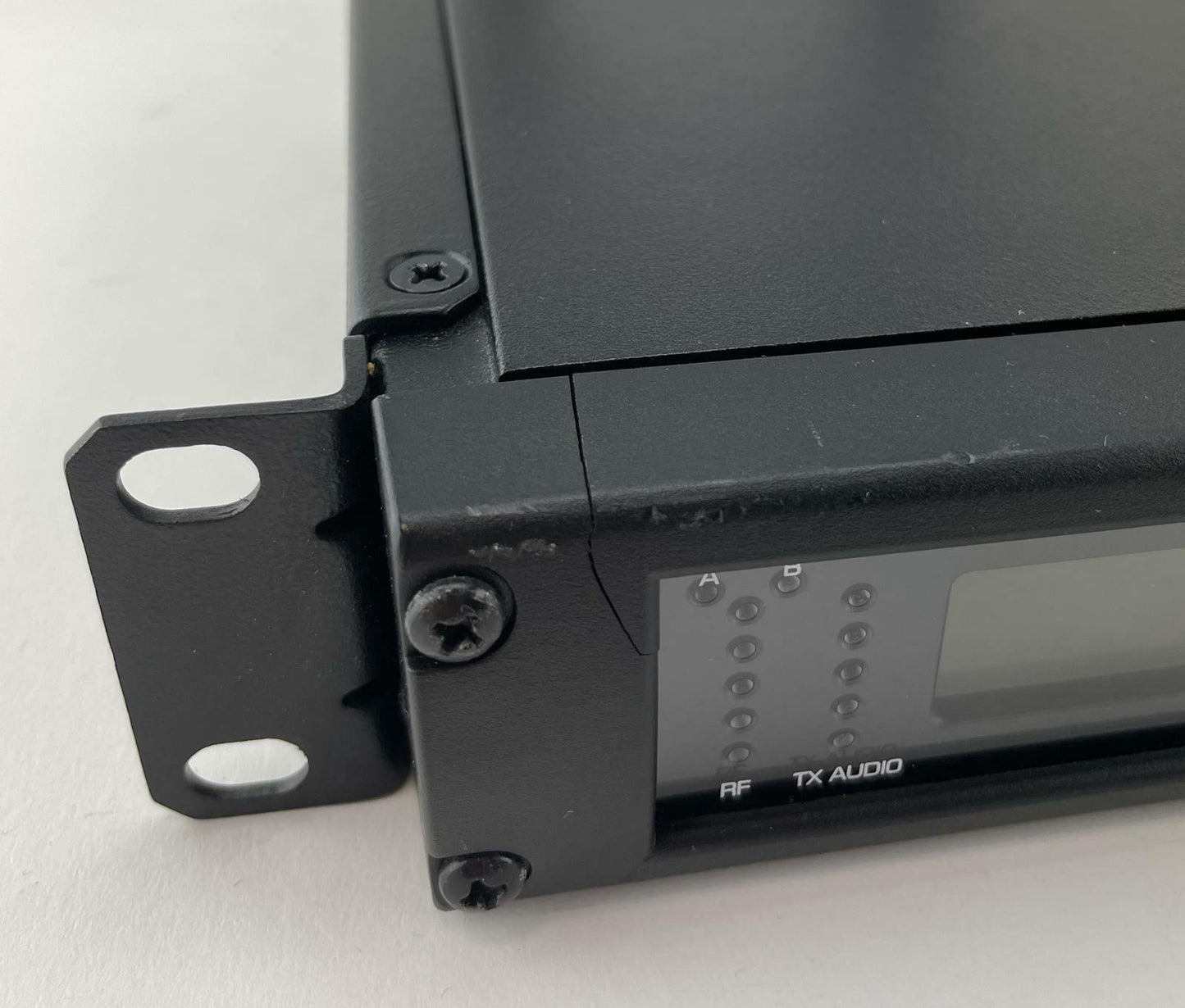 Lot of 2 - Rackmount Shure ULXP4 Pro Wireless Mic Receiver 662-698 MHz-M1 - READ